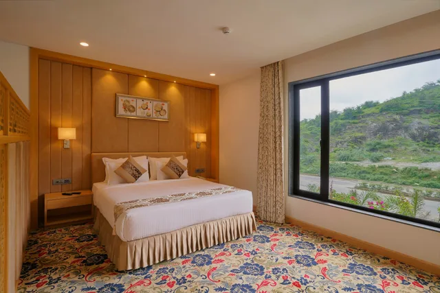 Luxury, Suite, King Bed, Blu Feather Hotel & Spa 4/9
