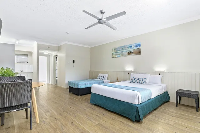 Resort, 1 Queen and 1 Single Bed, No Air Condition، K Gari Beach Resort 1/7