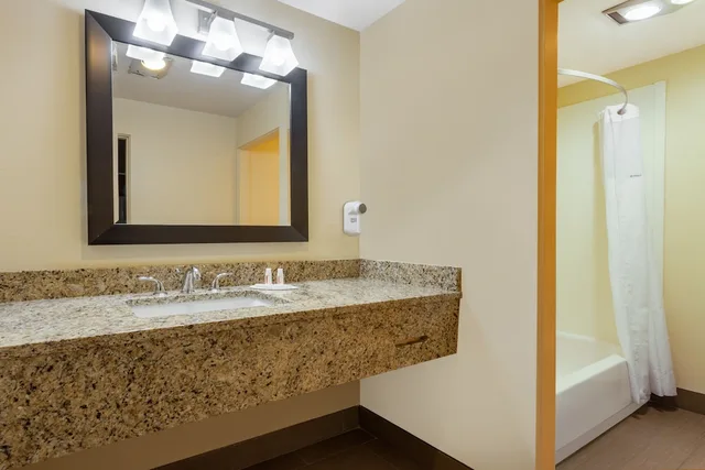 غرفة قياسية بسريرين كوين، Days Inn By Wyndham Yakima 5/6