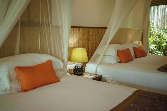 كوخ بريميير ثلاثي بسرير مزدوج وسرير فردي، Ban Sainai Resort - SHA Extra Plus 10/10
