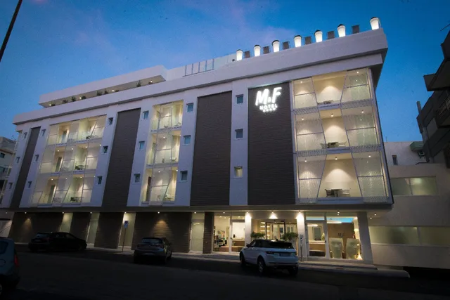 غرفة قياسية بسرير مزدوج أو سريرين منفصلين، M F Hotel 1/1