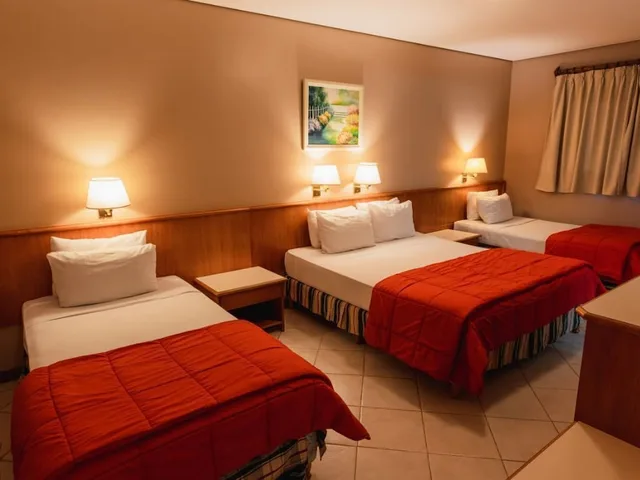 غرفة عائلية رباعية بسرير مزدوج وسريرين منفصلين، Marcopolo Suites Iguazu 3/10