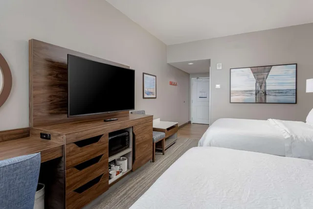 غرفة بسريرين كوين بإطلالة على البحر، Hampton Inn Suites Orange Beach Gulf Front 3/5