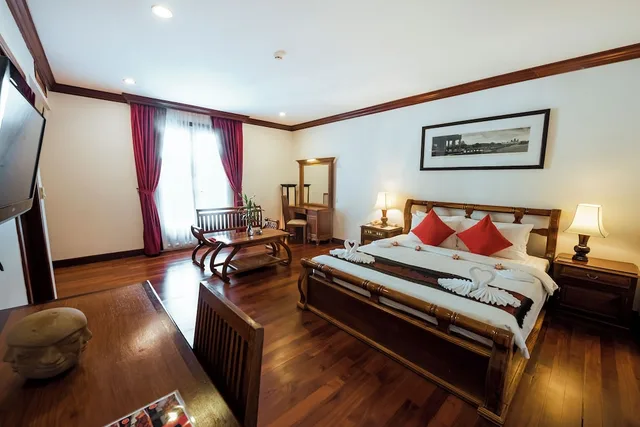 جناح تنفيذي بسرير كينج، Royal Crown Hotel & Spa 2/3