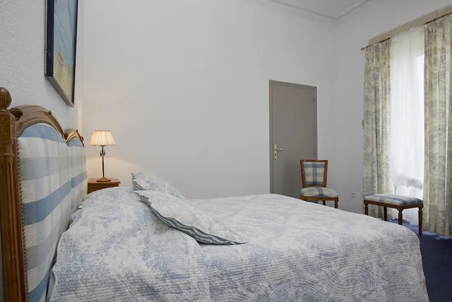 غرفة قياسية بسرير مزدوج أو سريرين منفصلين، Hostellerie Le Castellas 2/4