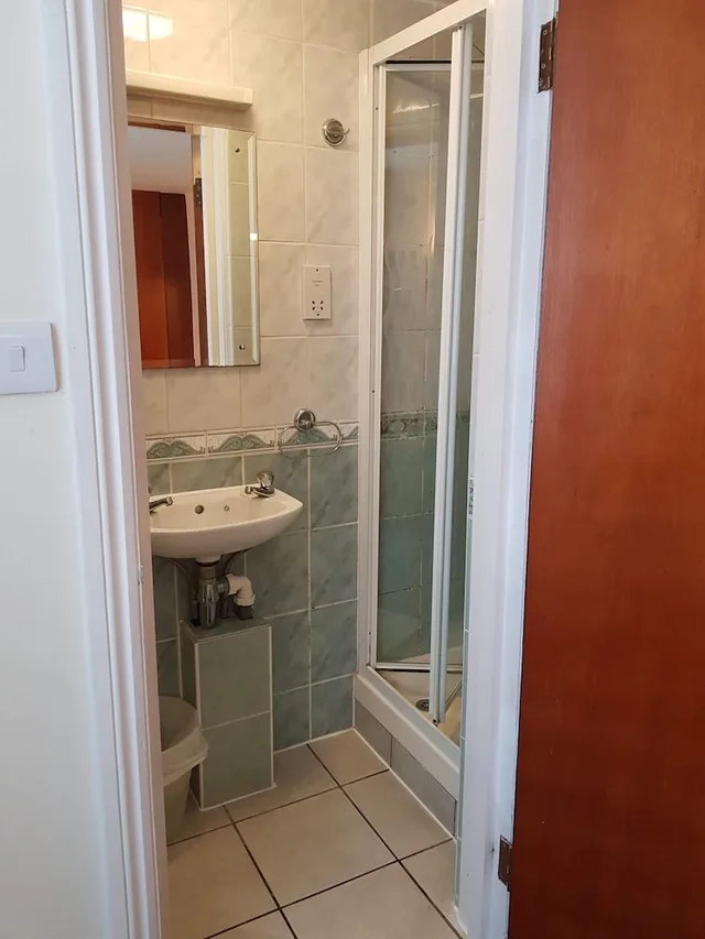 غرفة مفردة، Normandie Hotel 6/8