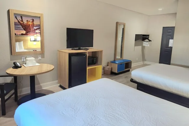 غرفة بسريرين كوين، Days Inn & Suites By Wyndham Galveston West/Seawall 8/10