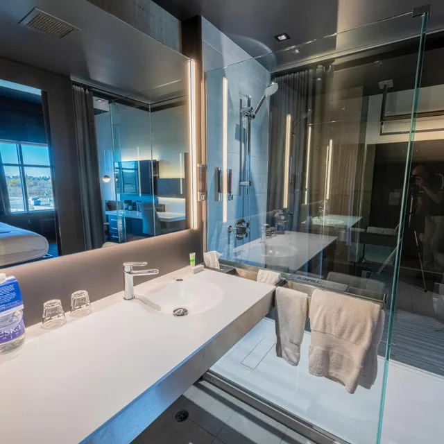 غرفة سوبيريور رباعية، Grand Times Hotel Quebec City Airport 10/10