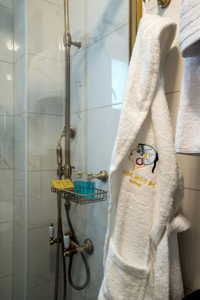 Romantic, Suite, Queen Bed, Pool View, Terrace, Leda Suites 4/4