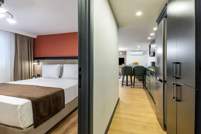 شقة اقتصادية بسرير كينج بغرفة نوم واحدة مع أريكة، BayMari Suites City Life 1/3