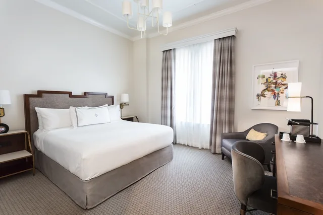 بنتهاوس كلاسيكي بسرير كينج، The Lancaster Hotel 1/3