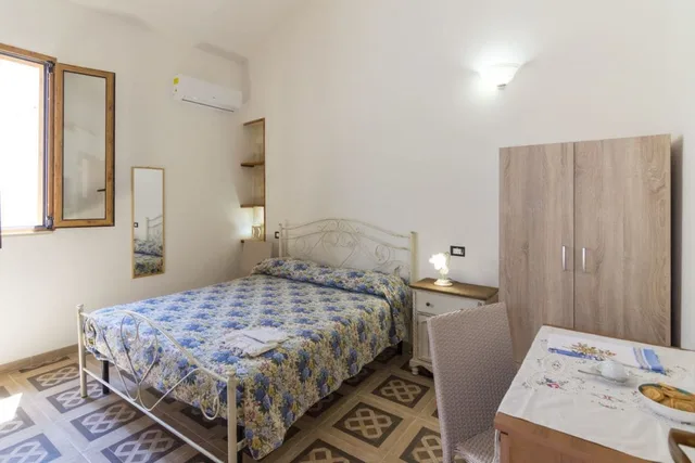 غرفة بسرير كوين، B&B Corte Antica 2/10