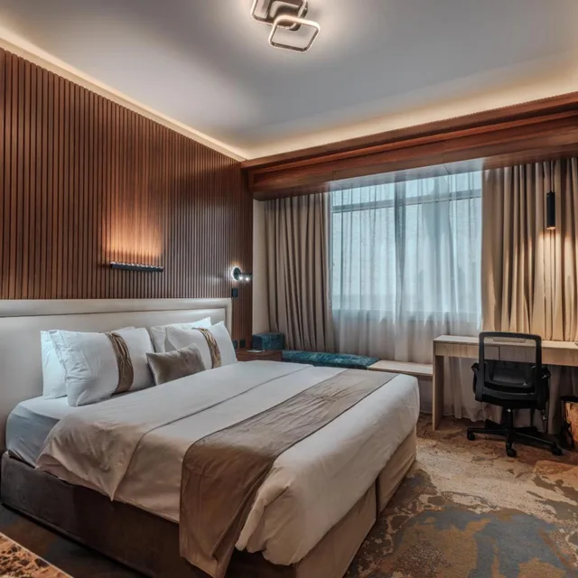 غرفة ثلاثية، Kuwait Continental Hotel 1/10