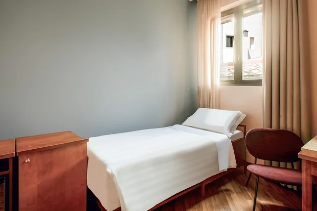 جناح استوديو سوبيريور بسرير كوين وسرير فردي، B&B Hotel Laurus al Duomo 5/8