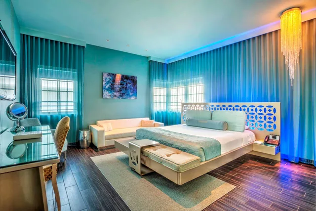 Suite, Queen Bed, Dream South Beach by Hyatt 1/1