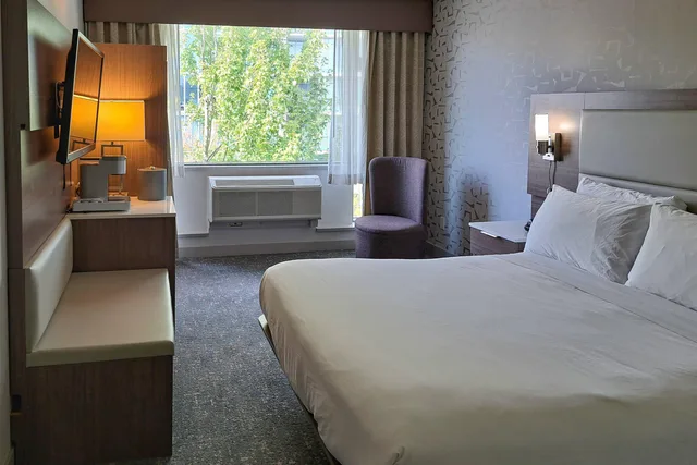 غرفة بسرير كوين لذوي الإعاقة، Comfort Hotel Vancouver Airport 1/4