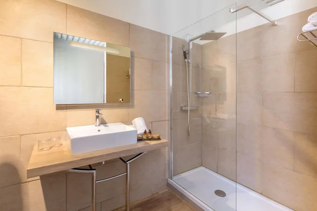 جناح جونيور بسرير كوين مع أريكة، Best Western Le Marquis de La Baume 4/5