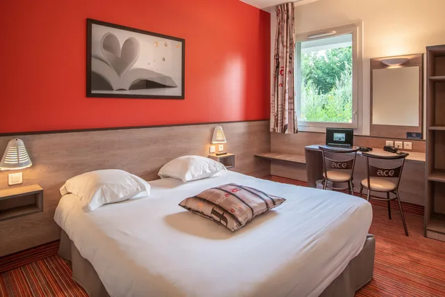 Room, Queen Bed, Ace Hotel Paris Marne La Vallee 2/8