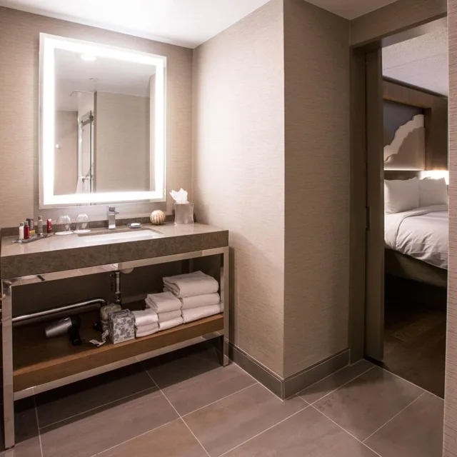 غرفة بسريرين مزدوجين بإطلالة على الحديقة، Napa Valley Marriott Hotel and Spa 12/15