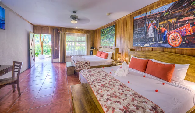 Legacy Suite - King Bed, Hacienda Guachipelin Hotel 2/3