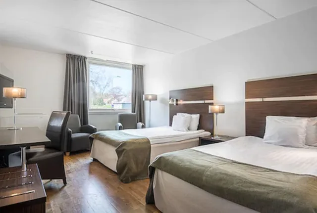 Compact, Twin Beds، Quality Hotel Winn 1/4