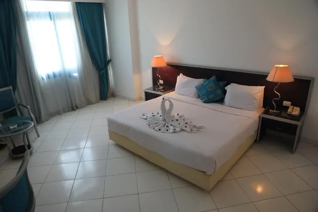 Junior Suite, Pool or Side Sea View، Amarina Star Resort & Aqua Park 1/2