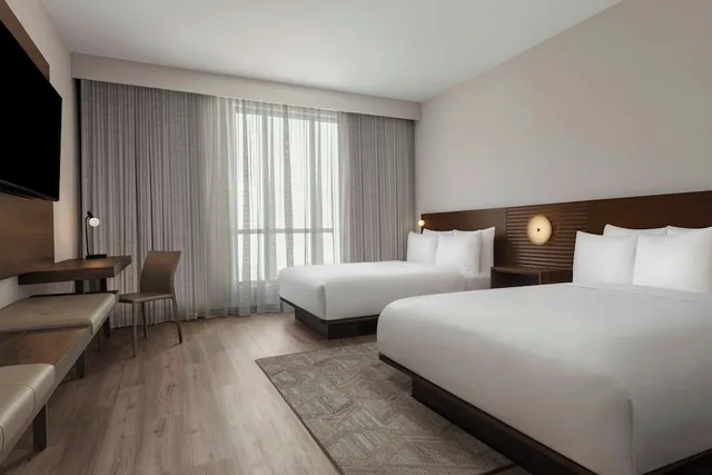 غرفة بسريرين كوين لذوي الإعاقة، AC Hotel Pasadena 1/4