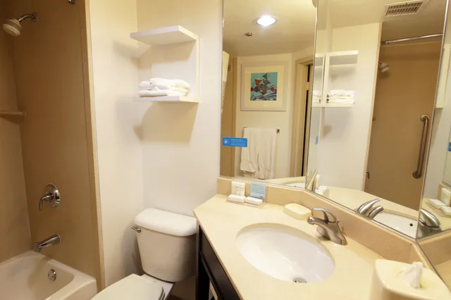 غرفة بسرير كوين، Hampton Inn Los Angeles/Carson/Torrance 7/7