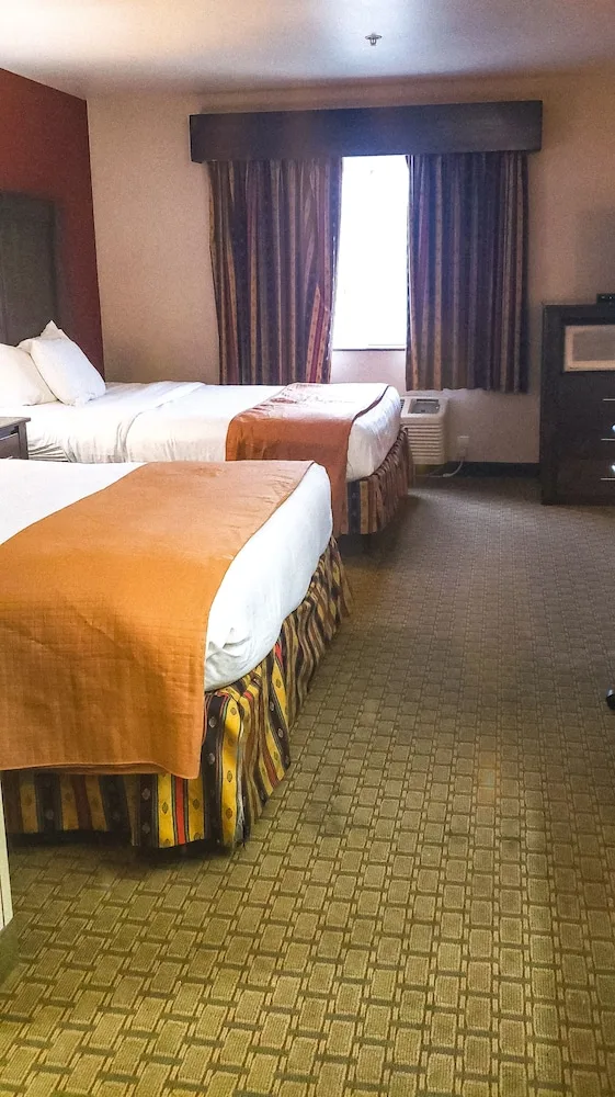 غرفة عائلية رباعية بسريرين كوين وسريرين مزدوجين، Inn America - Lewiston 10/10