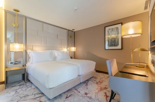 غرفة ديلوكس بسريرين منفصلين بإطلالة على المدينة، Turim Boulevard Hotel 2/4