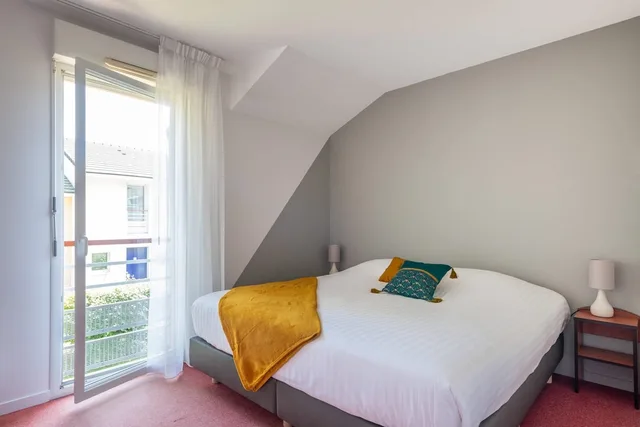 شقة بسريرين مزدوجين بغرفتين مع أريكة، Comfort Aparthotel Nantes La Beaujoire 1/5