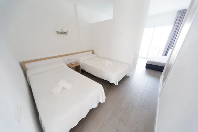 Studio, Twin Beds, Pool Access، Beach Star Ibiza Hotel 1/6