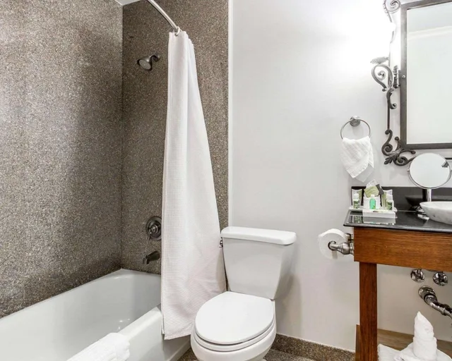 جناح بسريرين كوين، Villa Montes Hotel Ascend Hotel Collection 8/10