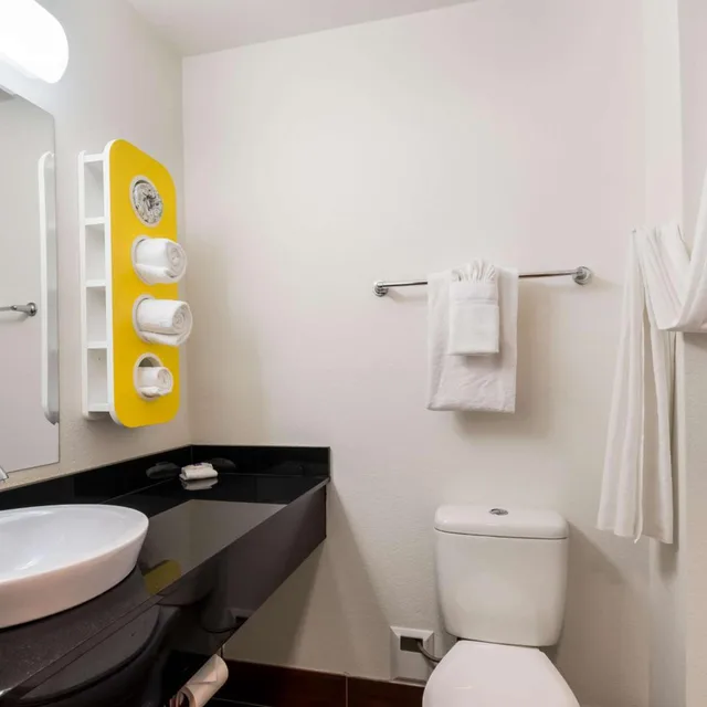 1 Full Bed - Non-Smoking، Motel6 Wilkes Barre, PA - Arena 9/10