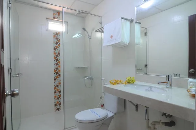Basic, Queen Bed, No Window، Song Anh 3 Hotel 3/3