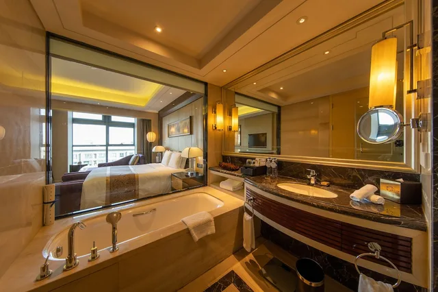 Suite, King Bed, Hilton Xian Hotel 5/6