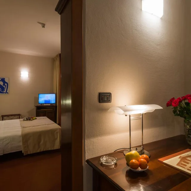 جناح كلاسيكي، Hotel Lux 7/7