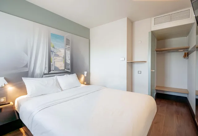 Standard, Double Bed, B&B Hotel Hyeres 1/1