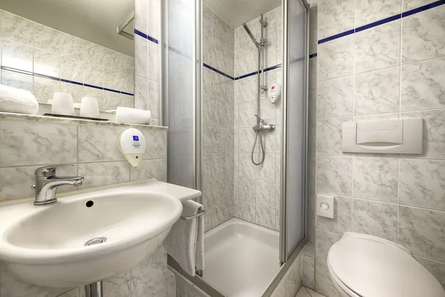 غرفة كومفورت بسرير كوين، Enjoy Hotel Berlin City Messe 5/5