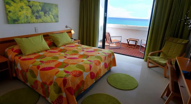 غرفة بسرير مزدوج بإطلالة على البحر، Rocamar Exclusive Hotel & Spa - Adults Only 2/7