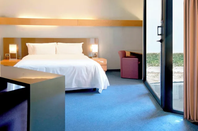غرفة سوبيريور بسرير كينج، Four Points By Sheraton Catania Hotel And Conference Center 6/10