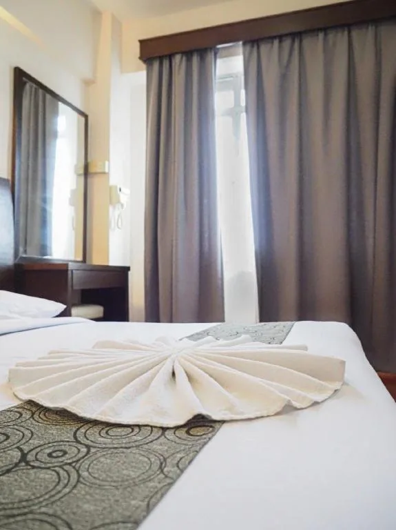 غرفة بريميوم بسرير كوين بـ3 غرف نوم، Glory Beach Resort 4/7