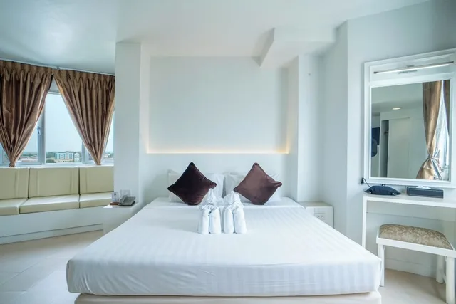 غرفة ديلوكس بسرير كينج، Thong Tarin Hotel 2/10