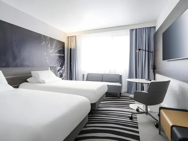 غرفة كومفورت بسرير مزدوج، Novotel Paris Saclay 2/3