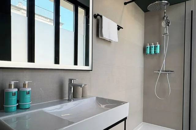 غرفة تنفيذية رباعية بسرير كوين وسرير بطابقين، Novotel Rouen Centre Cathedrale 7/8