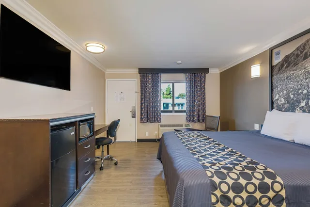 غرفة كومفورت بسرير كينج، Hotel Seville 5/8