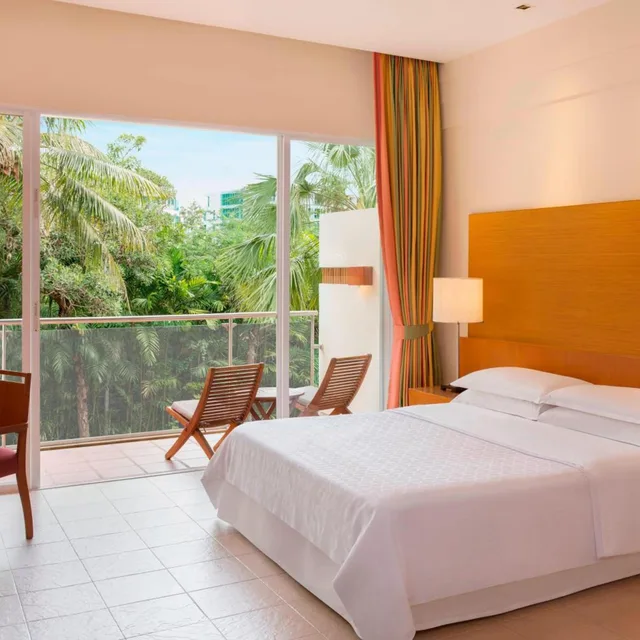 Guest Room, King Bed, Garden View, Balcony, Sheraton Hua Hin Resort And Spa 1/10