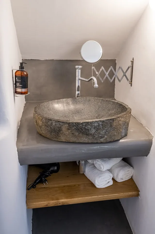 Windmill, Deluxe, Suite, Queen Bed, Shared Pool، Smy Mediterranean White Santorini - Adults Only 4/5