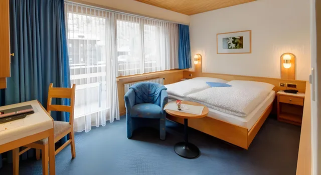 غرفة قياسية بسرير مزدوج أو سريرين منفصلين، Hotel Parnass 2/3