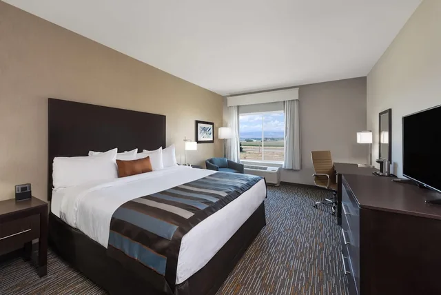 غرفة بسرير كينج، Wingate By Wyndham Loveland Johnstown 3/8